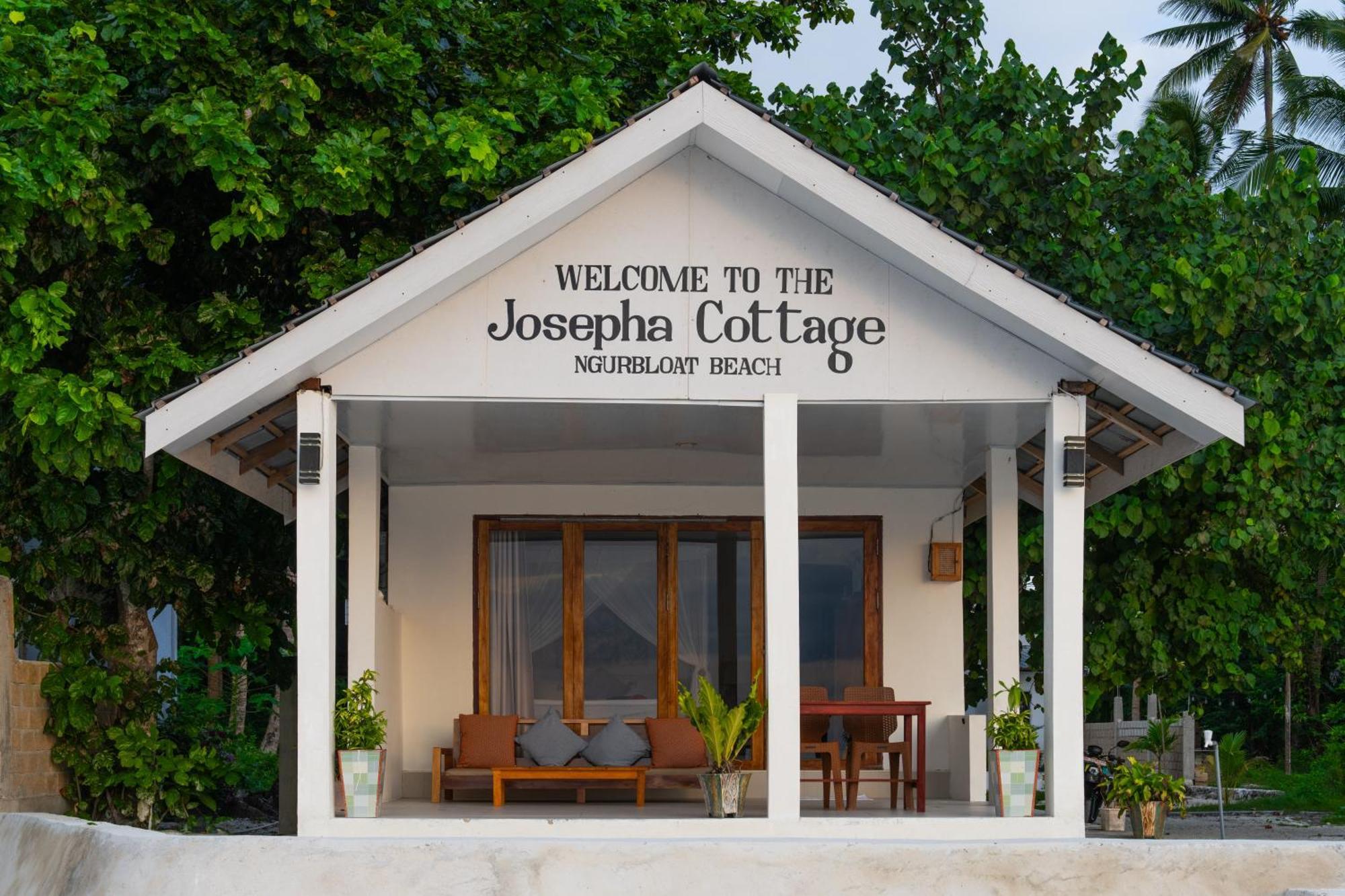 Josepha Cottage Ngurbloat Exterior photo